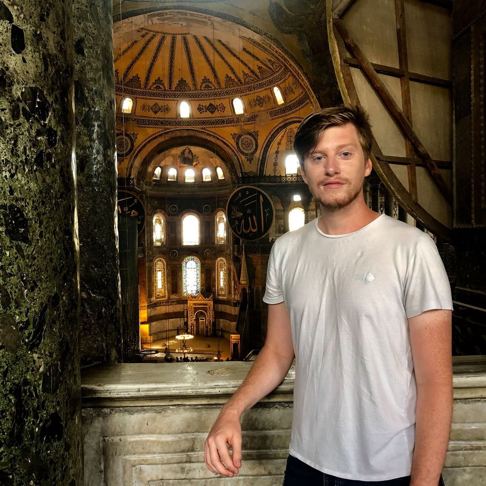 Meet your Posher, Sam